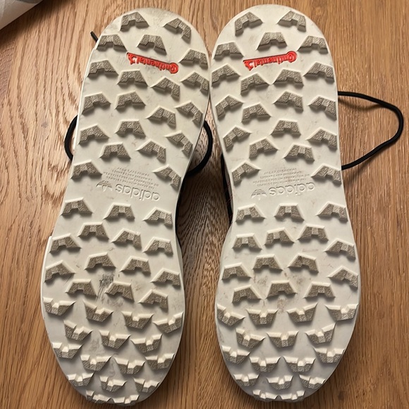 2022 Adidas NMD R1 Shoes - Picture 5 of 7